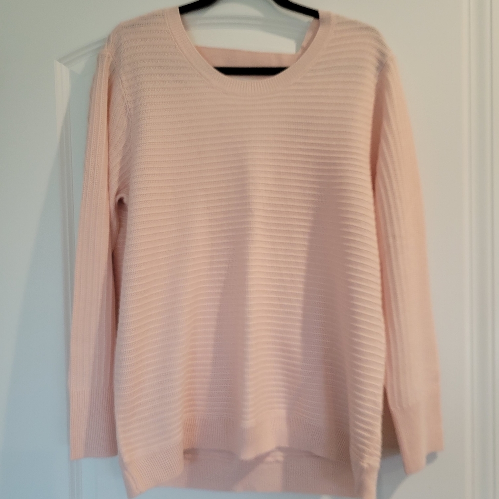 SOHO New York & Company Pink Sweater Size Large Sexy Back